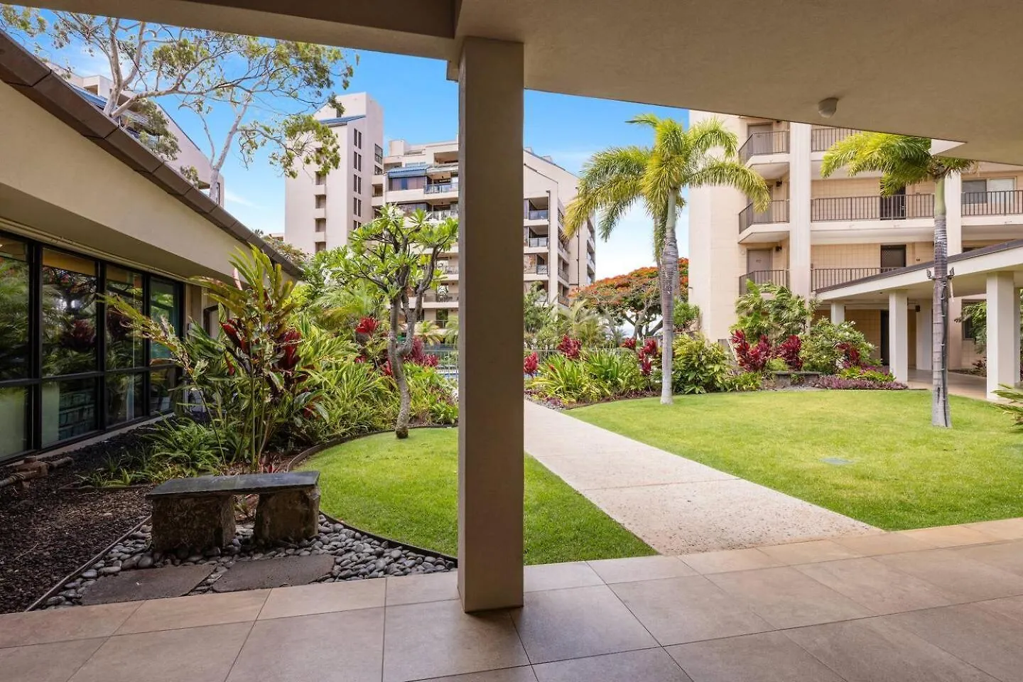 Luxe Oceanfront Escape, Ocean Views With Ac Comfort Kahana USA