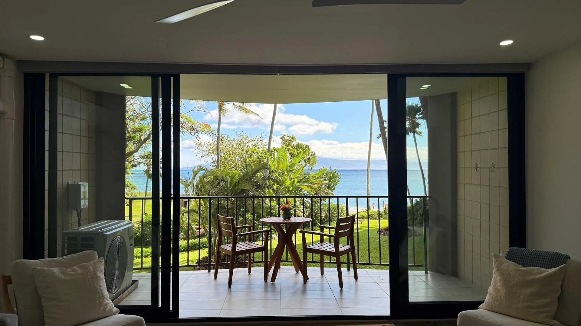 Luxe Oceanfront Escape, Ocean Views With Ac Comfort Kahana 0*,