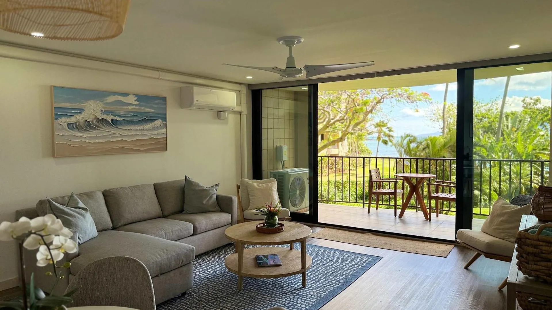 Luxe Oceanfront Escape, Ocean Views With Ac Comfort Kahana